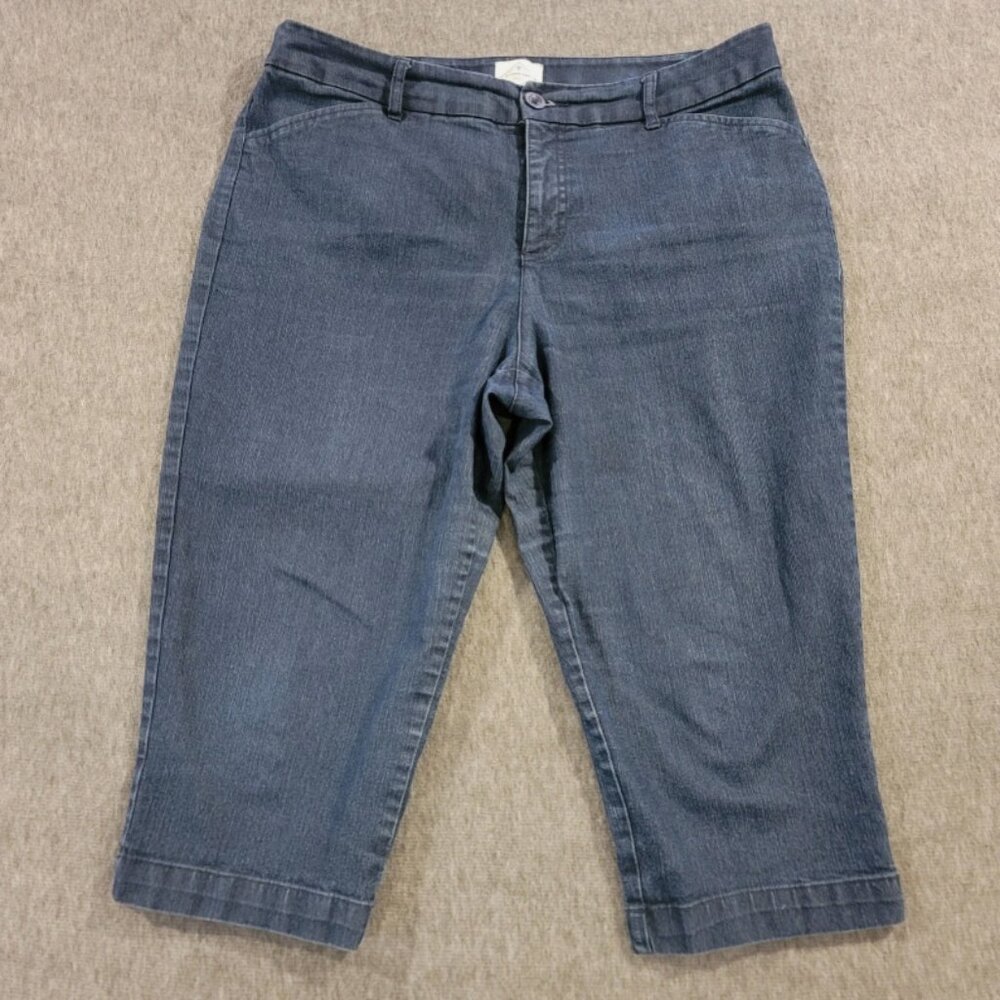 St Johns Bay jeans women Size 12 Denim Capri Stretch Jeans
